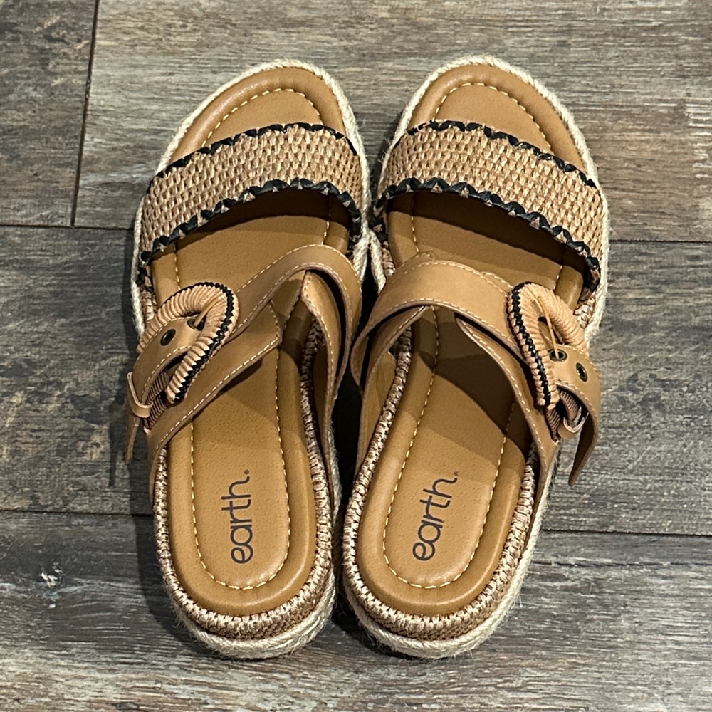 Earth Women's Brown Slide Sandals